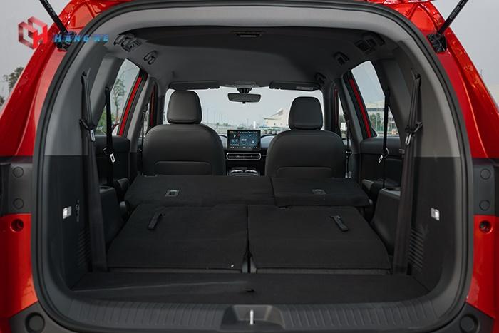 Cốp và khoang hành lý MPV 7