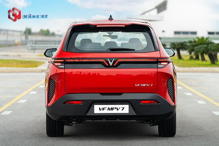 ngoai that duoi xe vinfast vf mpv 7 24