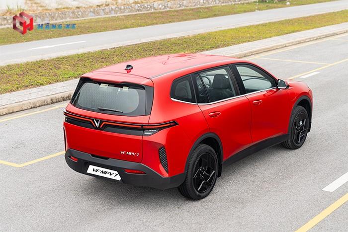 ngoai that xe vinfast vf mpv 7 17